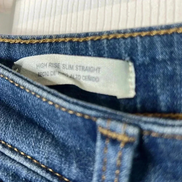 Universal Thread Jeans Womens High Rise Slim Straight Denim Size 2 - Picture 6 of 12